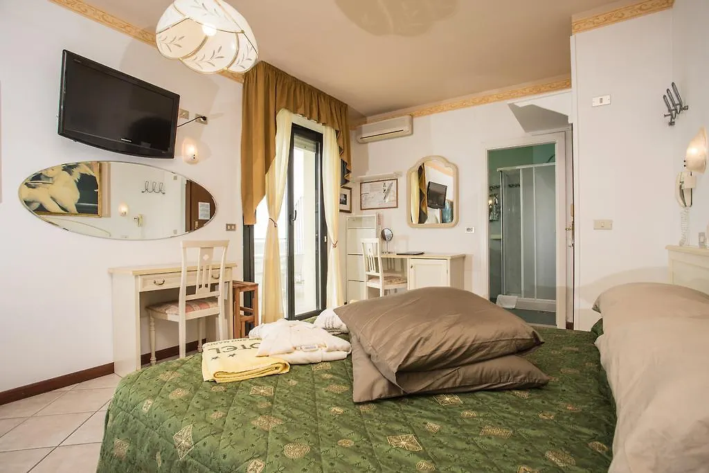 Hotel Byron Milano Marittima