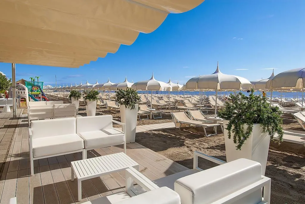Hotel Byron Milano Marittima Italy