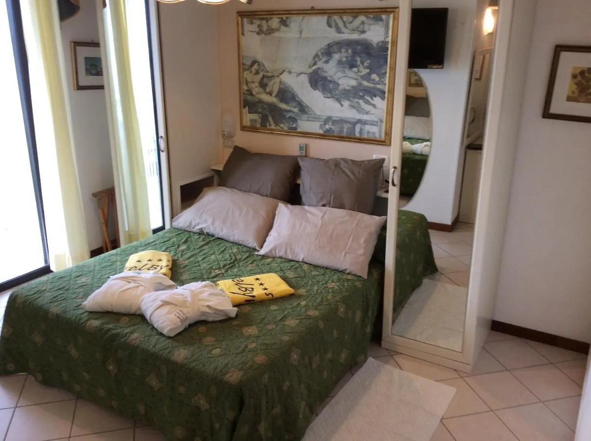Hotel Byron Milano Marittima Italy