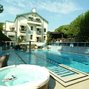 3* Hotel Flora